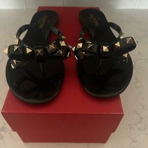 Valentino Rubber Rockstud Thong Sandal